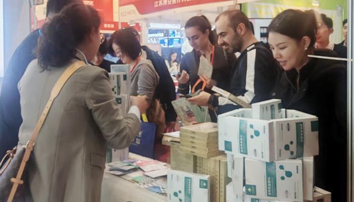 Qingdao Saildar Medical Co., Ltd. com curativo de ácido hialurônico brilha na Chengdu Beauty Expo, iniciando uma nova jornada de cuidados com a pele